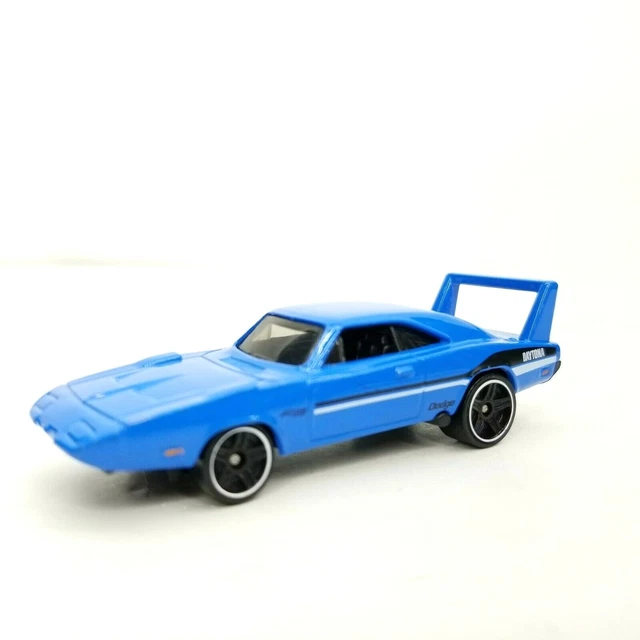 HOT WHEELS MUSCLE Mania 1969 Dodge Charger Daytona Blue With Stripes
