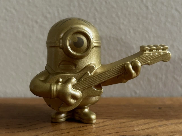 Despicable Me 2019 Movie McDonalds Minions GOLD GUITAR STUART Mini Figure #18