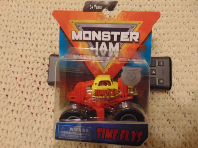 2019 TIME FLYS SPIN MASTER  Monster Jam TRUCK  with figure & poster