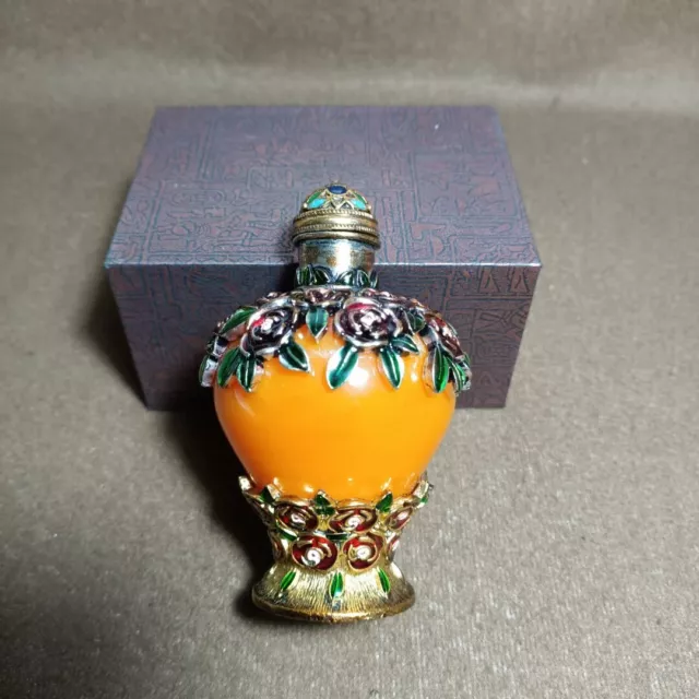 An Exquisite Chinese Handmade Rose Pattern Copper Inlaid Snuff Bottle