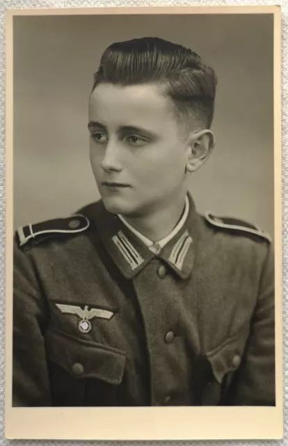 Photo portrait WW2 Wehrmacht Grenadier flag junker youth German photo WW2