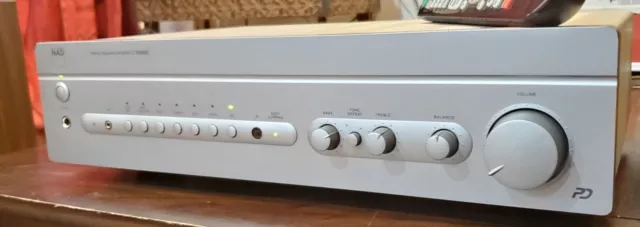 Ampli Hi-fi Nad C 325 BEE TItane + Télécommande. 2