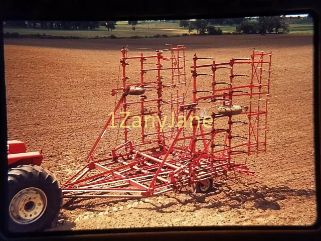 AC0412 35mm Slide of an ALLIS CHALMERS MEDIA 1000 field cultivator