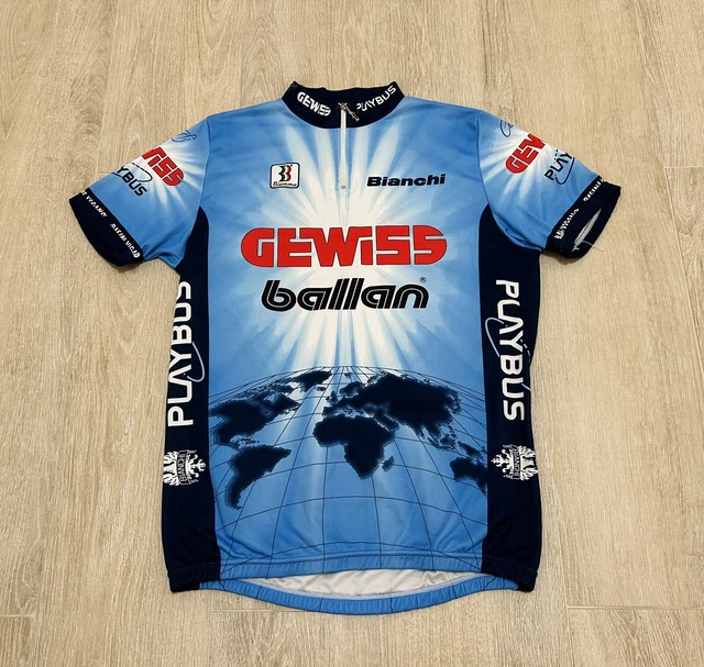 Amazon abbigliamento hotsell ciclismo bianchi