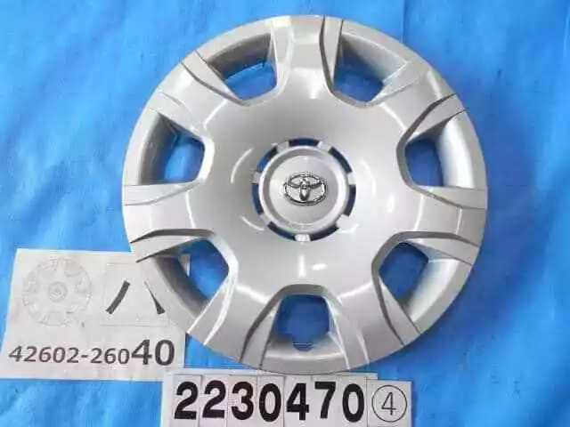TOYOTA Hiace 2015 CBF-TRH200V Wheel Cover 4260226040 [Used] [PA80581097]