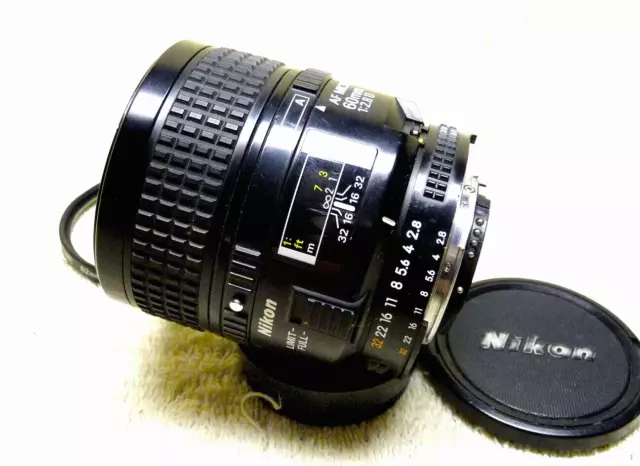 Nikon AF Micro-NIKKOR 60mm f/2.8 D Macro Lens w/UV & Caps. SLR Film or Digital