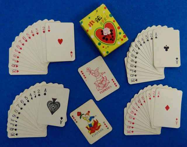 Jeu de 54 Cartes - Petit Format 6 x 4 cm - Little Flower - Made in China -