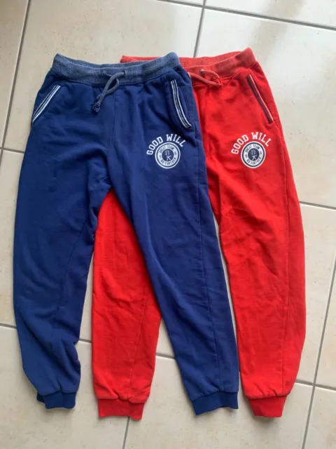 2 pantalons jogging Okaidi rouge et bleu taille 14 ans