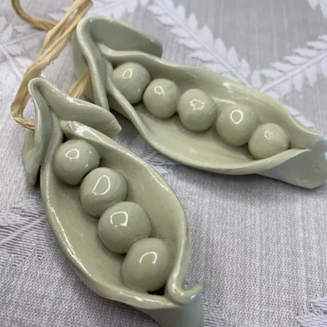 Pottery Peapods Sculpture Handcrafted KHO Style Vegetable Pair (2)