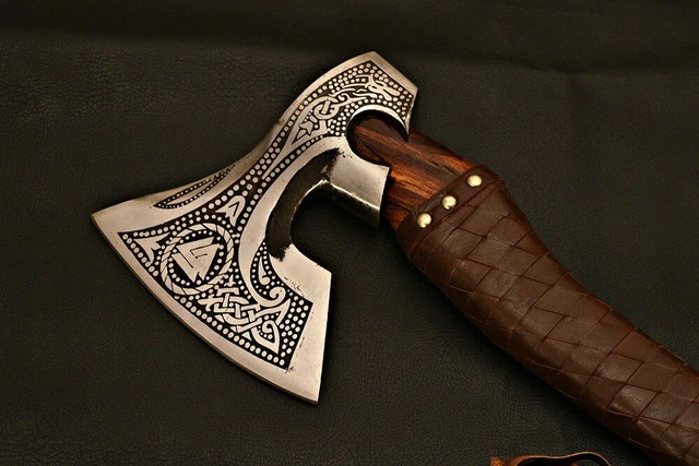 Handmade & Hand Forged 1095 Steel Tomahawk/ Axe/ Hatchet/ Etched Axe / Wood