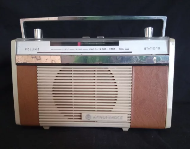 Radio transistor portatif marque Manufrance, années 1960