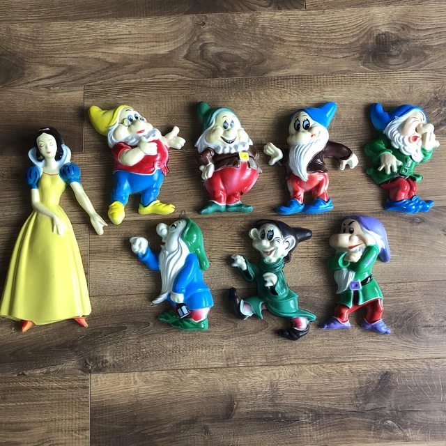 VINTAGE DISNEY SNOW White Wall Hangings/3D Plastic Mold Decorations