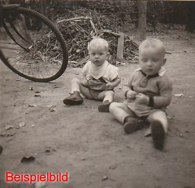 Alte Fotos Baby Babys Babies Geburt Kleinkind Antik Schwarz/Weiss Fotografien