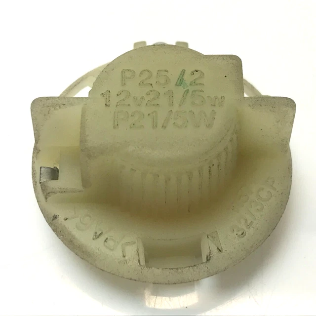 P25/2 REAR LIGHT bulb holder for Toyota Yaris 2001 2005 BRAKE & TAIL