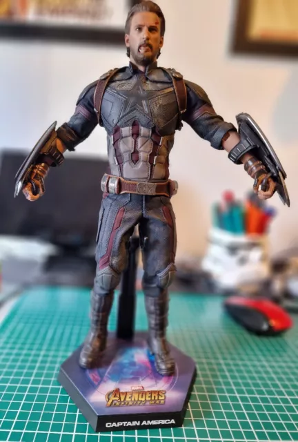 Hot Toys Avengers: Infinity War - Captain America 1/6 Scale Figure