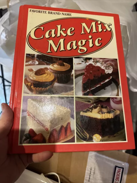 Vintage 2001 Cake Mix Magic Favorite Brand Name Recipes Cookbook Cook Book