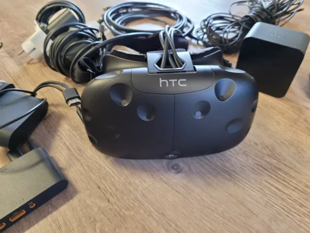 HTC Vive (2017) Virtual Reality-System - Schwarz (99HALN004-00)