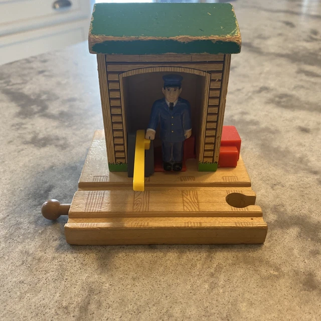 Wooden Railway Thomas the Train - Sodor Conductor Shed 2001 Learning Curve
