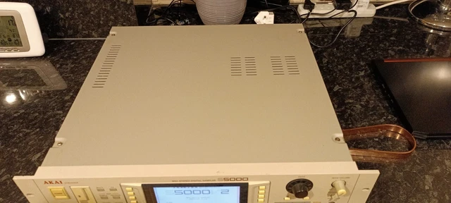 Échantillonneur Stéréo Akai S5000 Version 2 Bon État Et État De Fonctionnement 2