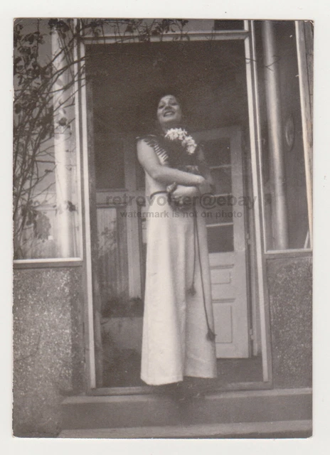 Pretty Cute Young Woman Charming Attractive Lady Girl Unusual Snapshot Old Photo