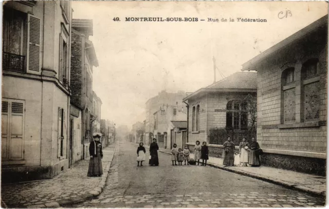 CPA WATCH-under-WOOD Rue de la Federation (1353354)