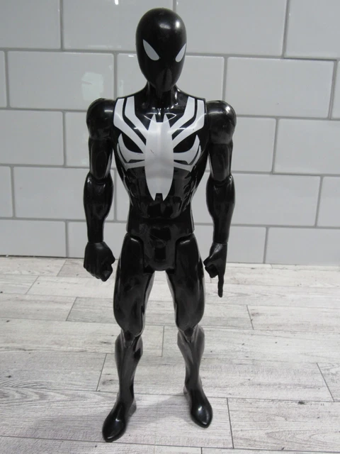 Tudo Sobre]→ Boneco Spider Man Traje Negro Marvel - Titan Hero Series Hasbro