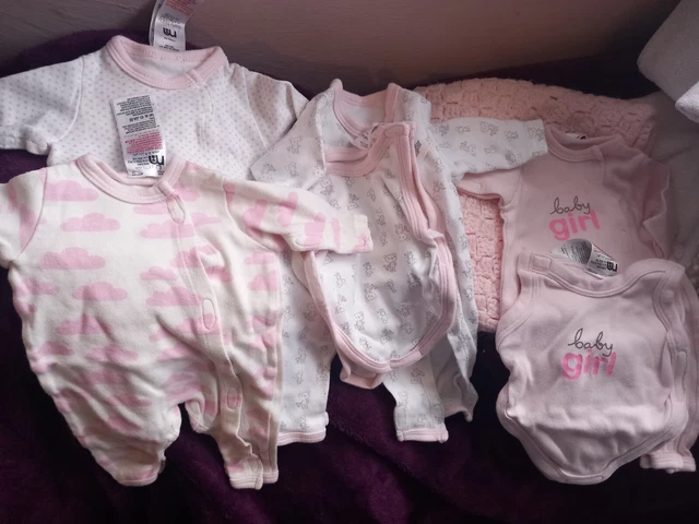 Baby Girl Premature clothes. Up to 5lb would fit up to 6lb small baby.