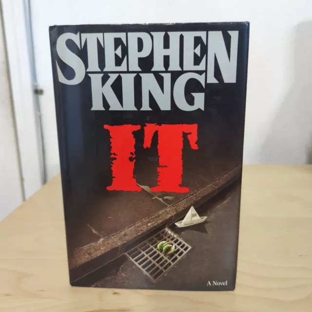 Vintage IT by Stephen King 1986 1st Edition, 3rd Print Hardcover w/ Dust Jacket