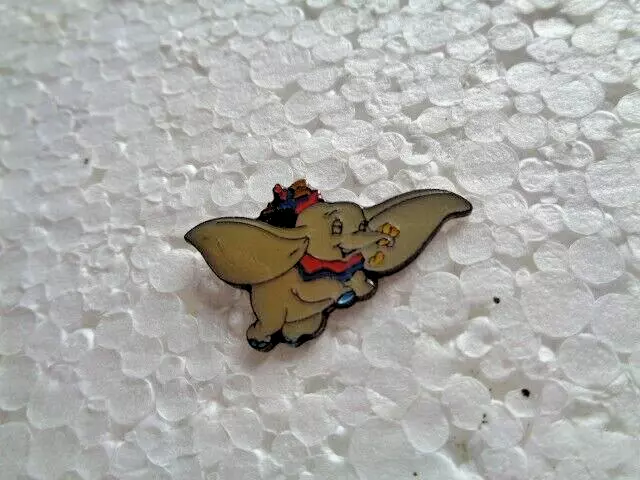 Dumbo the flying Elephant Disney film metal lapel pin