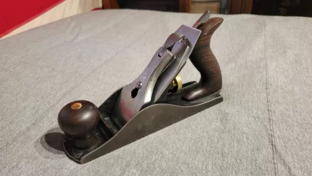 Antique STANLEY No. 4 Type 8 SMOOTHING PLANE - CLEAN AND SHARP