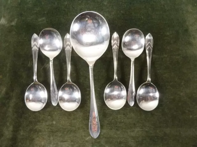 6 Nice Vintage Chevron pattern silver plated Fruit Spoons & Server