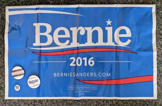 Bernie Sanders For President Campaign 2016 Yard Sign & 3 Buttons Lot