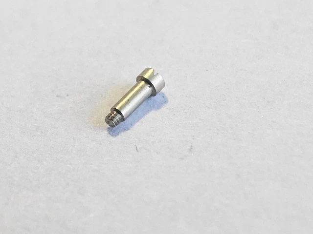 PIECE HORLOGERIE MONTRE ULTRA 41 TIGE DE REMONTOIR FILETAGE DE 1,4 mm