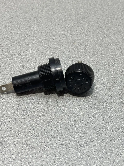 Cooper BK/HPG Fuse Holder 30A 600VAC Panel Mount Quick Connect