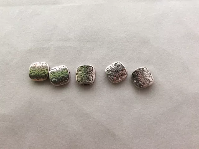 5 x Silver colour Tibetan style flat square bead app 10.5mm(h)x10.5mm(w)x3mm(d).