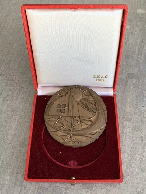 Médaille en Bronze LA GRANDE MOTTE LANGUEDOC 1984 gravée par Christian ROY
