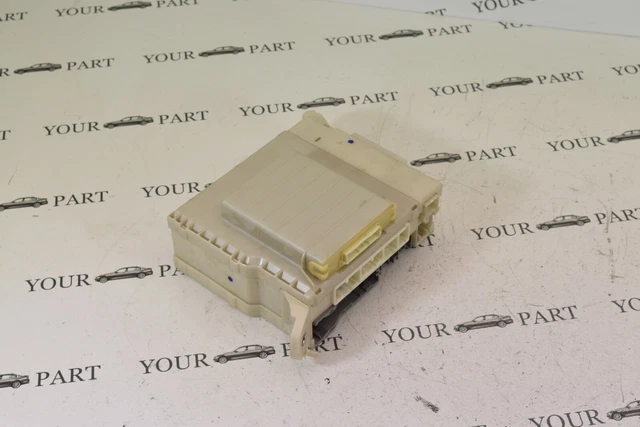 Lexus GS450H Intérieur Relais Fusible Boite Module 82730-30B61