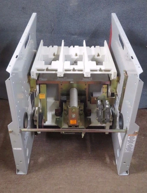 Cutler Hammer Ac Vacuum Contactor Sjs25Vw430 360 Amp 5000V 3 Phase # Srna3Nn4E1 Cutler Hammer Ac Vacuum Contactor Sjs25Vw430 360 Amp 5000V 3 Phase # Srna3Nn4E1