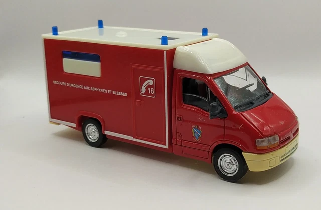 CAMION AMBULANCE RENAULT Master Pompier Solido 1/50 no dinky toys cij