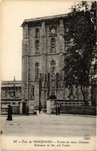 CPA Vincennes Entree du Chateau (1346932)