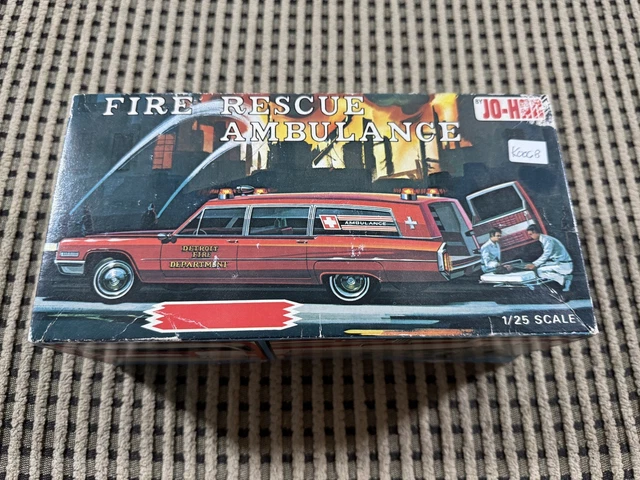VINTAGE JO-HAN CADILLAC Ambulance Model Kit / Gc 500:200