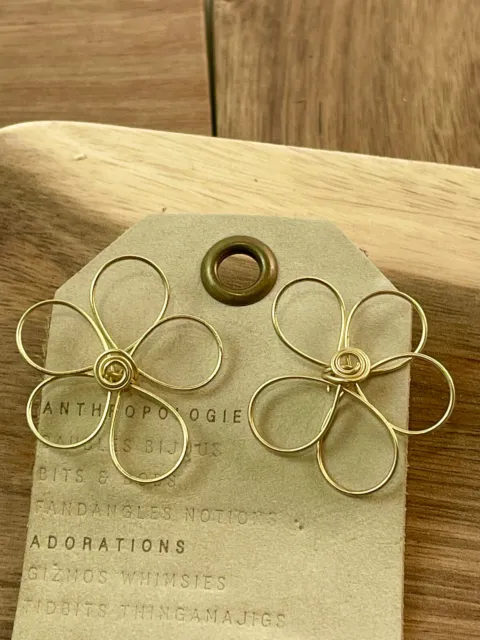 Earrings Anthropologie Flowers Small Wire Light Weight Gold Post New Tag $28