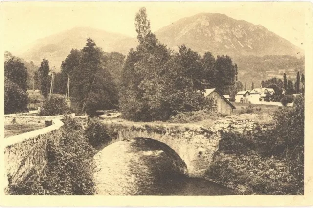 CPA 65 - ARGELES GAZOST (Hautes Pyrénées)- Le vieux pont