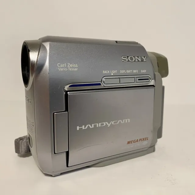 Sony Handycam DCR-HC40 Silver 2.5" LCD 120x Digital Zoom MiniDV Camcorder