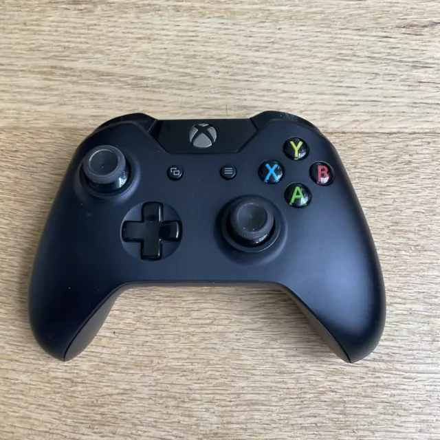 Official Microsoft Xbox One Wireless Controller Black 1537. Excellent Condition