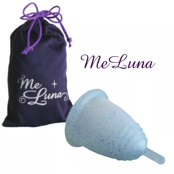 Me Luna M Classik glitzerblau -  Menstruationstasse Menstruationsbecher Menscup