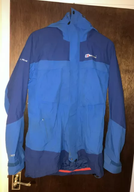 BERGHAUS MERA PEAK 5.0 Men s Waterproof Jacket 22073 C63 Dark Grey