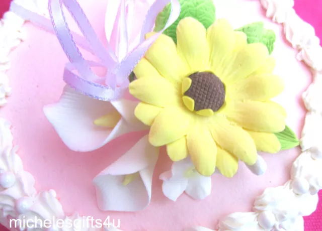 Pasta de goma azúcar girasol, lirios y hojas de cala, cinta para decorar pasteles Pasta de goma azúcar girasol, lirios y hojas de cala, cinta para decorar pasteles