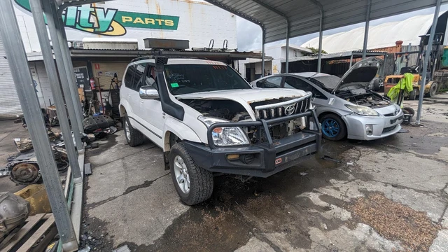 TOYOTA PRADO ECU Injector Driver, P/N 8987120050, 120 Series, 02/03-10/ ...