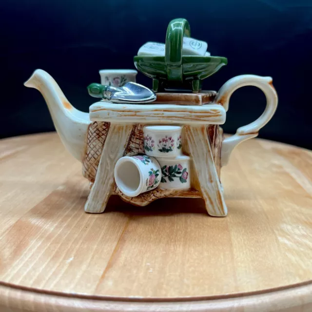 Portmeirion Paul Cardew Gardeners Gardening Teapot